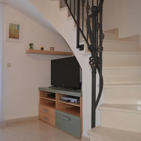 Ananda - 2 Bedrooms, 7 Beds شقة بول