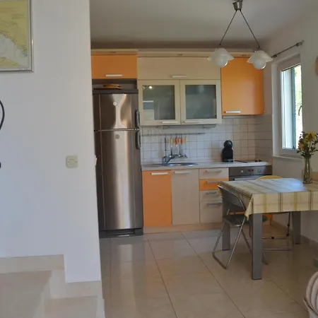 Ananda - 2 Bedrooms, 7 Beds
