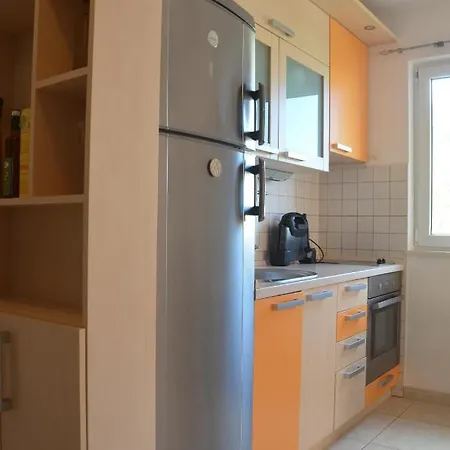 Ananda - 2 Bedrooms, 7 Beds Bol