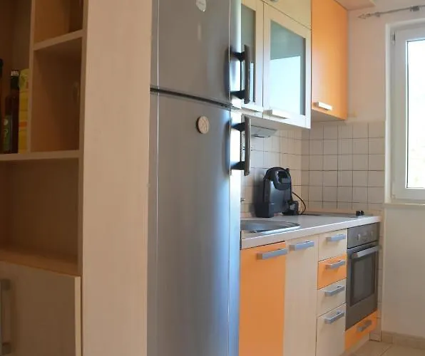 Ananda - 2 Bedrooms, 7 Beds ボル
